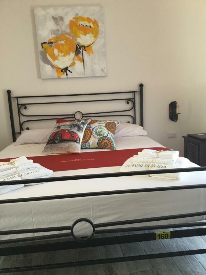 B&B Profumi Di Sicilia 산 카탈도 외부 사진